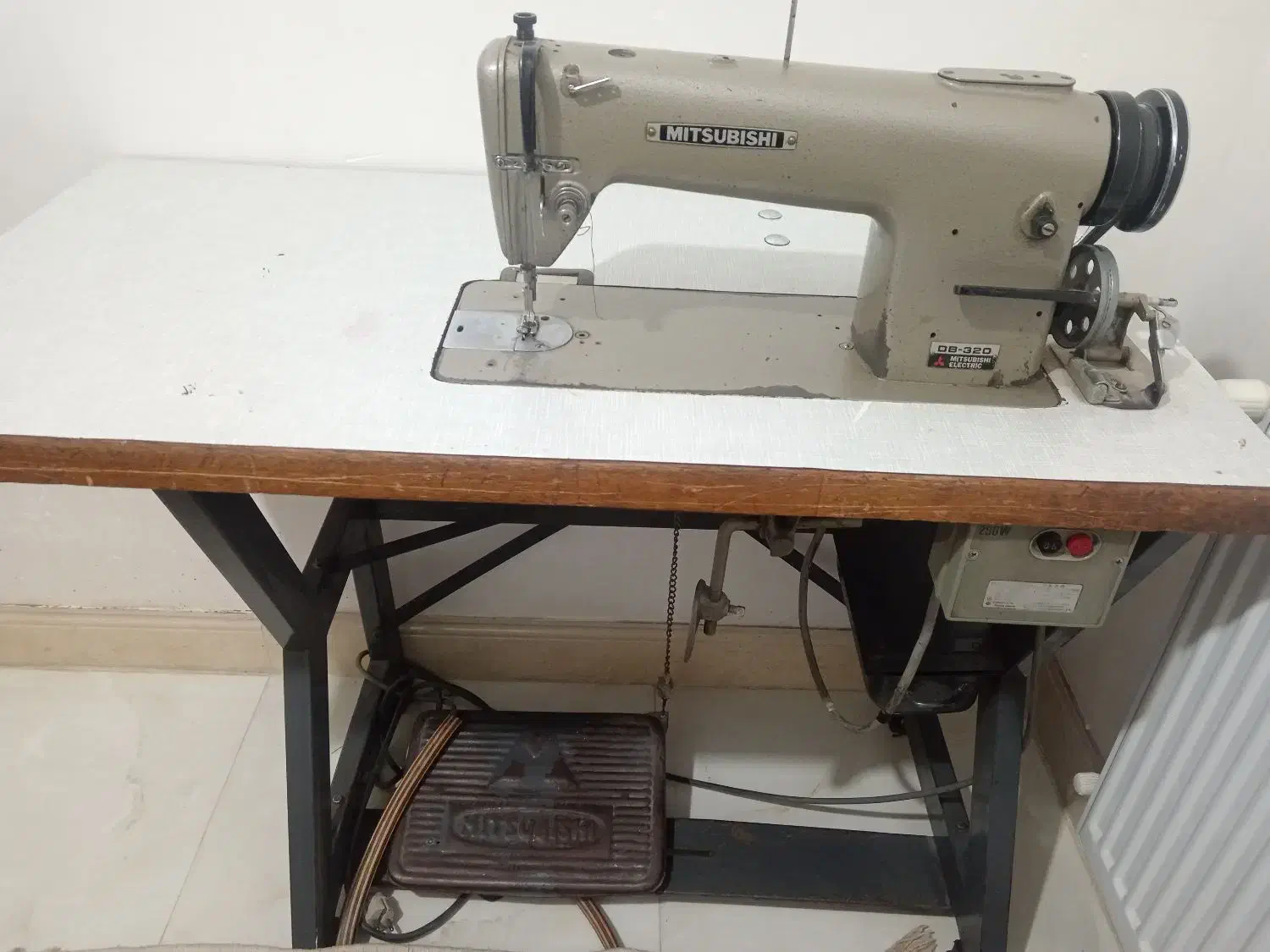 چرخ خیاطی|چرخ خیاطی و ریسندگی|برخوار, |دیوار