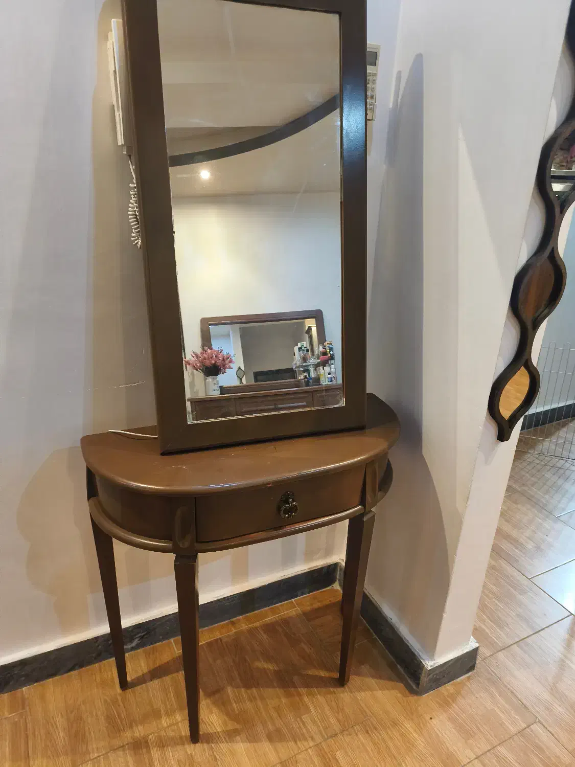 کنسول چوبی|بوفه، ویترین، کنسول|رشت, فلسطین|دیوار