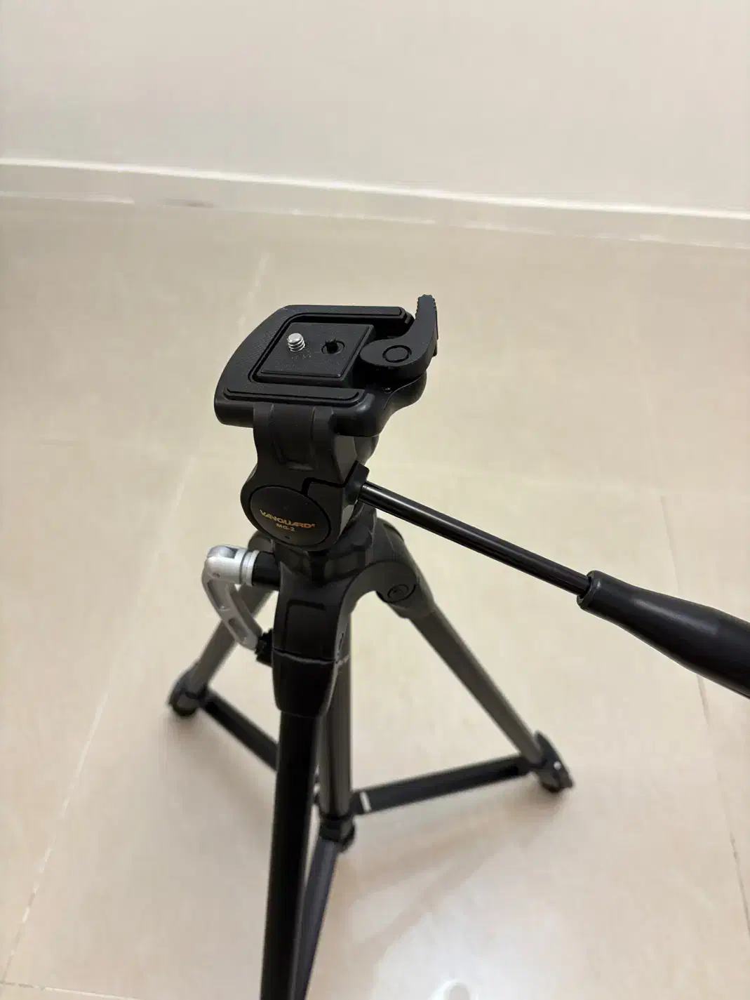 سه پایه دوربین|دوربین عکاسی و فیلمبرداری|تهران, ظفر|دیوار