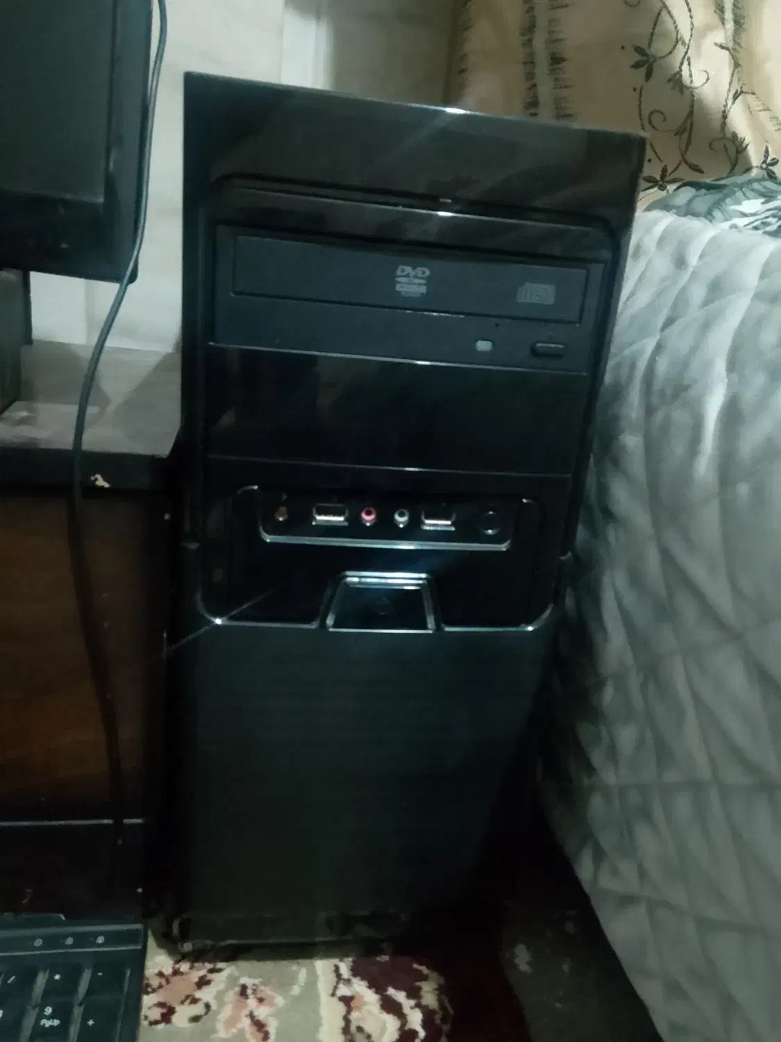 کامپیوتر|رایانه رومیزی|تایباد, |دیوار