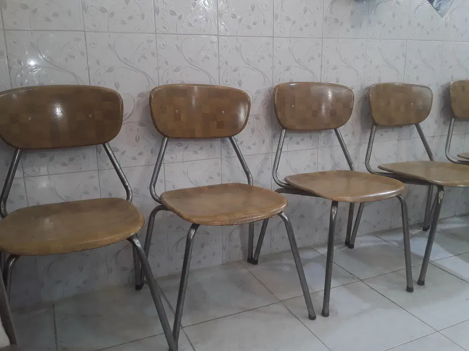 شش عدد صندلی شیک و تمیز و سالم|صندلی و نیمکت|قلعه شاهین, |دیوار