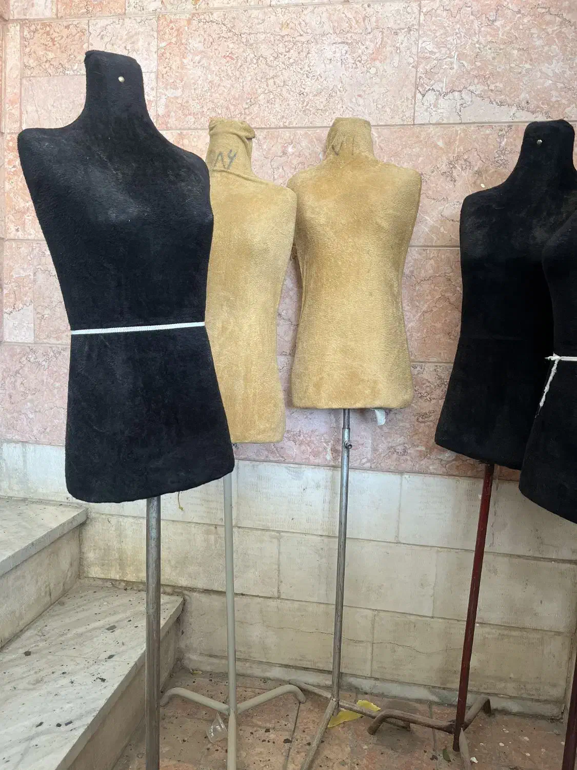 مانکن و اتاق پرو|فروشگاه و مغازه|شاهین‌شهر, شهرک ردانی پور|دیوار