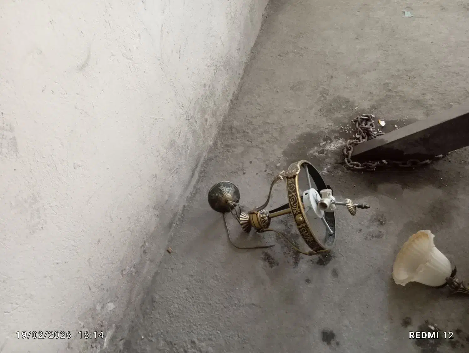 لوستر|لوستر و چراغ آویز|پردیس, فاز ۱|دیوار