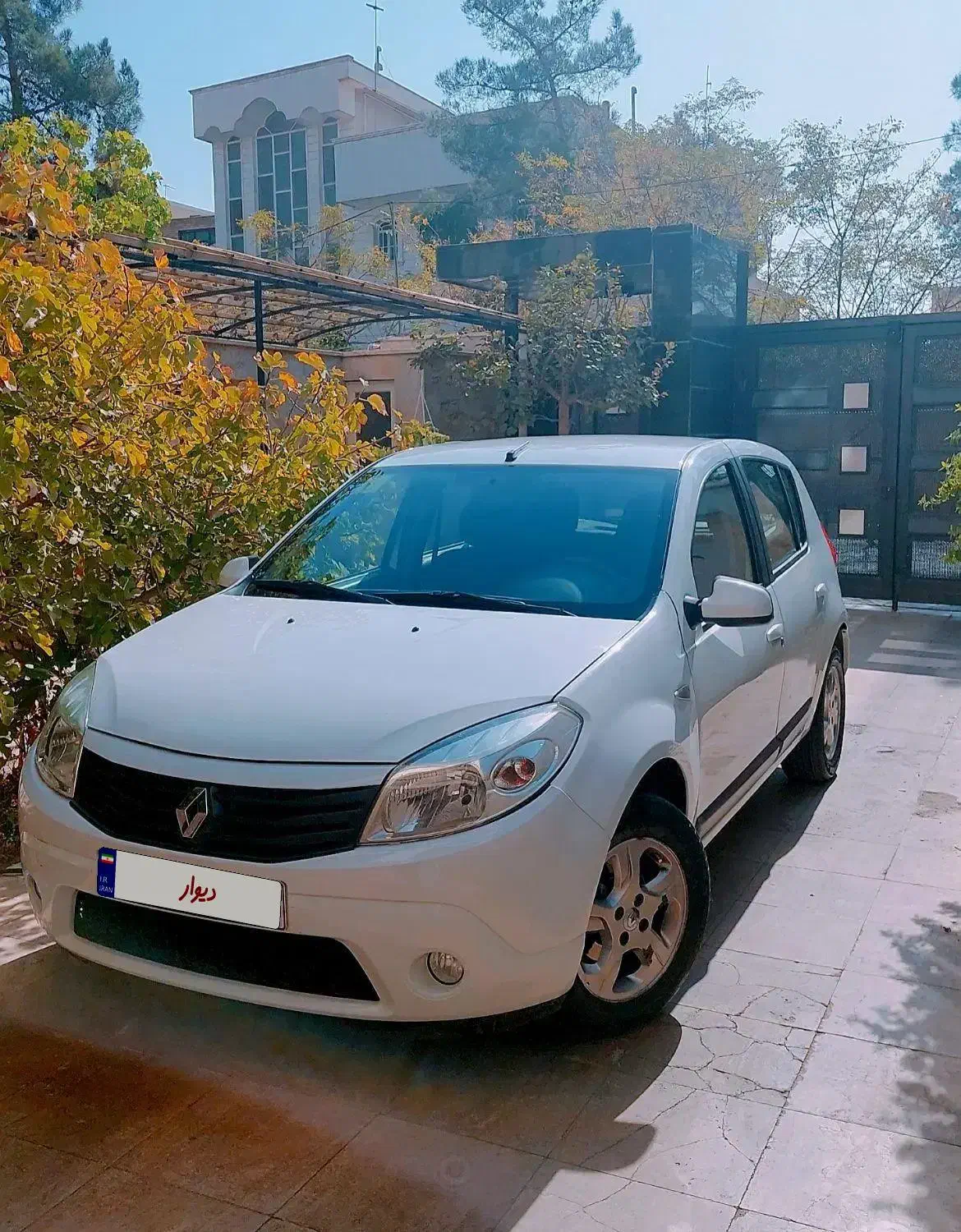 فروش رنو ساندرو اتومات مدل ۹۵|خودرو سواری و وانت|سمنان, |دیوار