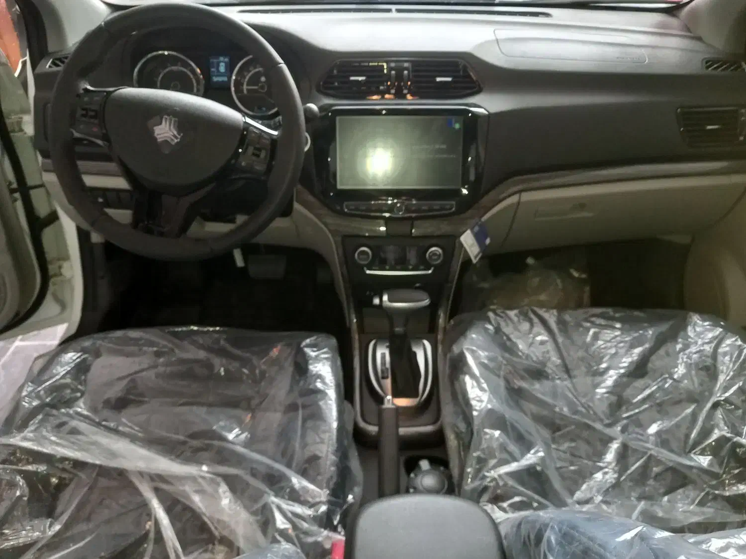 شاهین با گیربکس اتومات سانروف دار|خودرو سواری و وانت|باقرشهر, |دیوار