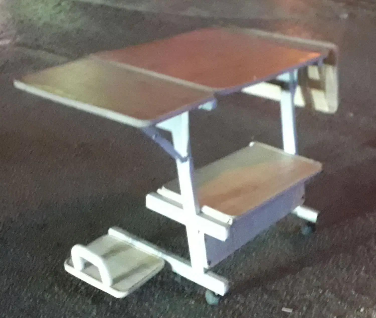 میز مخصوص کامپیوتر یا خیاطی|میز تحریر و کامپیوتر|کنگاور, |دیوار