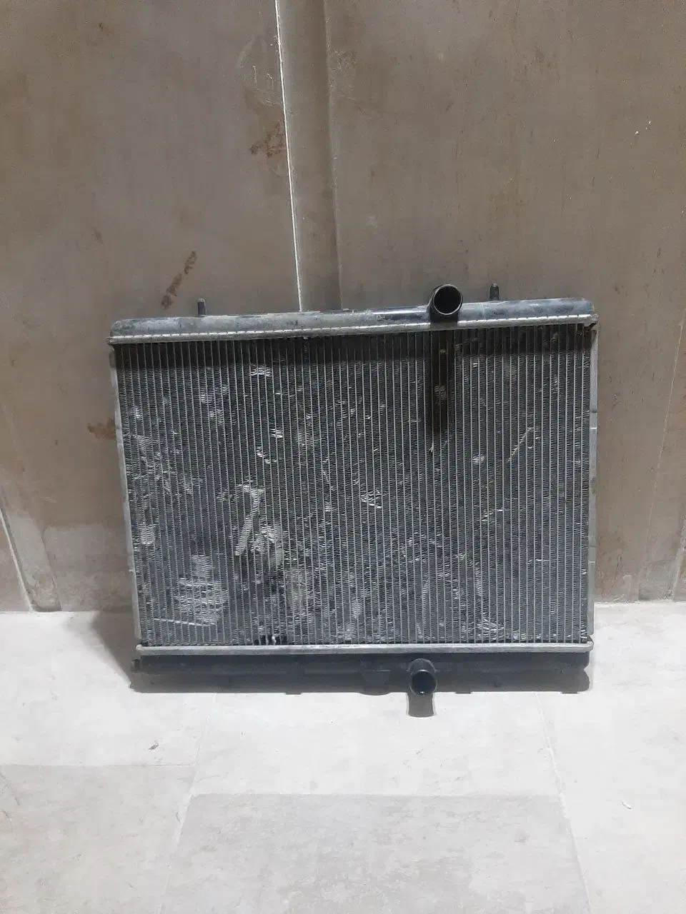 رادیاتور ۲۰۶|قطعات یدکی و لوازم جانبی|هشتگرد, شهرک بعثت|دیوار