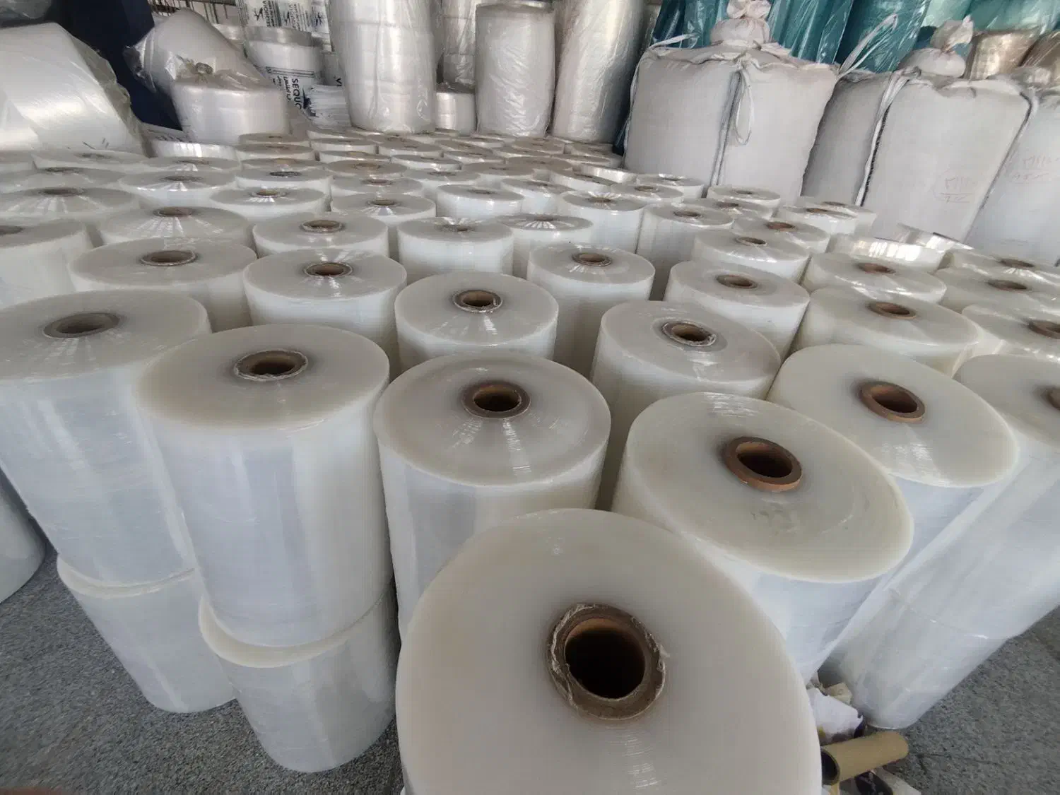 نایلون خیاری نایلون شیرینگ کیسه حبابدار نوار خطر|عمدهفروشی|رباطکریم, شهرک صنعتی دهحسن|دیوار