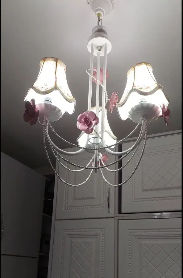 لوستر سه شاخه|لوستر و چراغ آویز|رشت, جهاد|دیوار