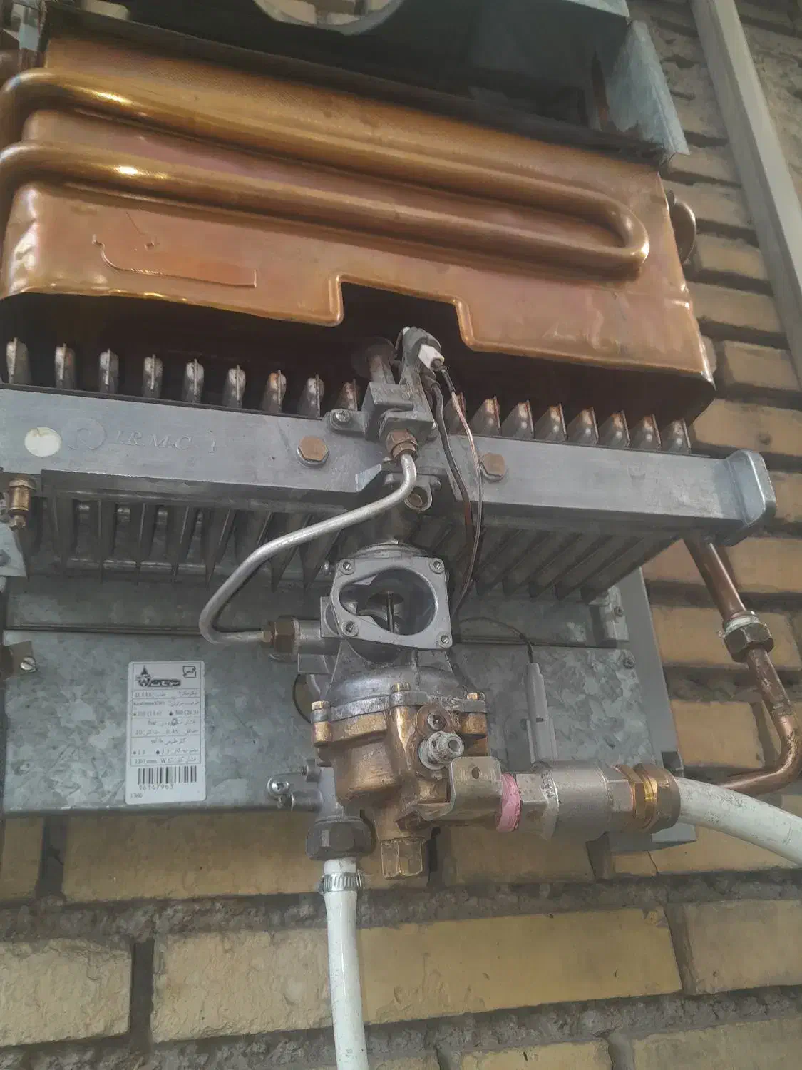 تعمیرات تعمیرکار آبگرمکن پکیج پمپ اب|خدمات پیشه و مهارت|شیراز, شهرک سراج|دیوار