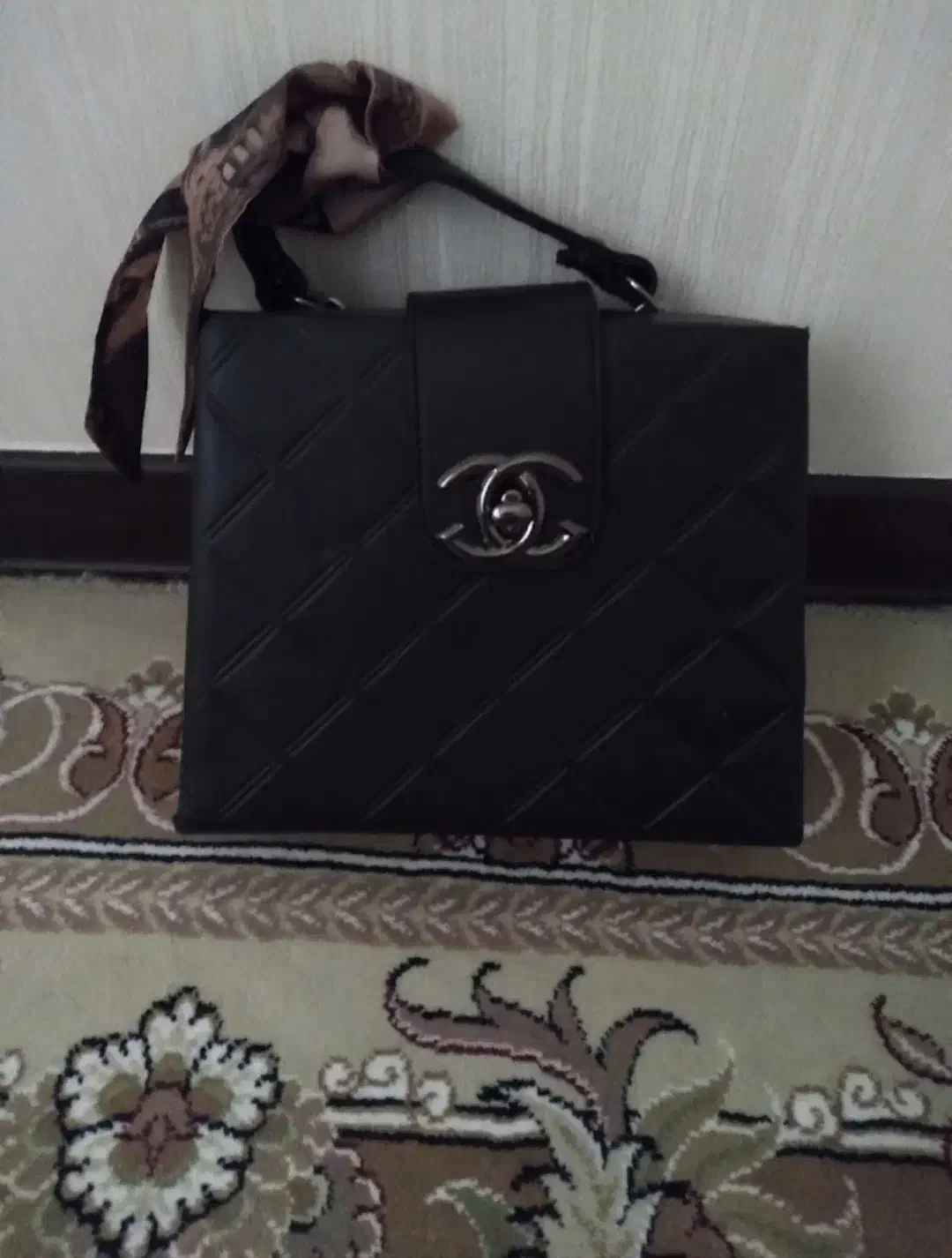 کیف|کیف، کفش، کمربند|ری, سرتخت|دیوار