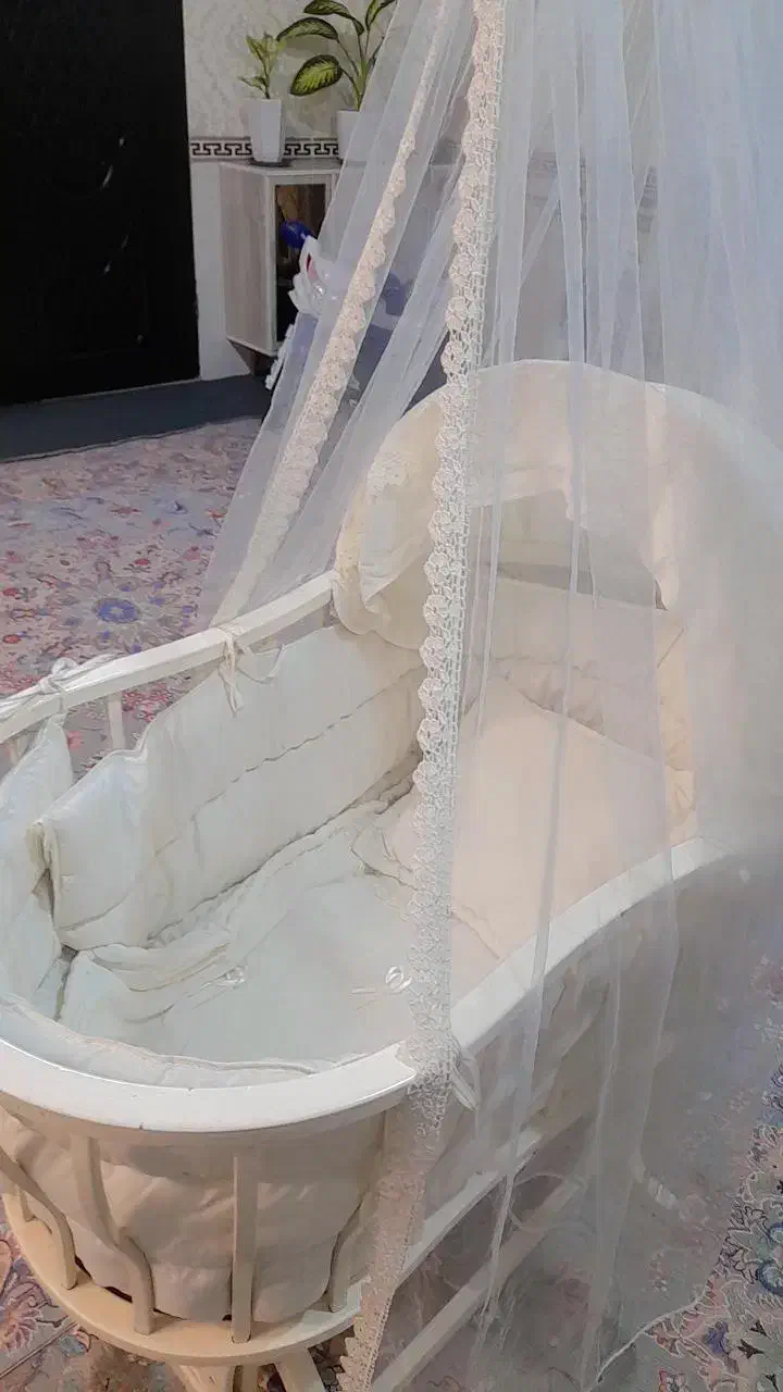 گهواره کودک|تخت و صندلی بچه|ماهدشت, |دیوار