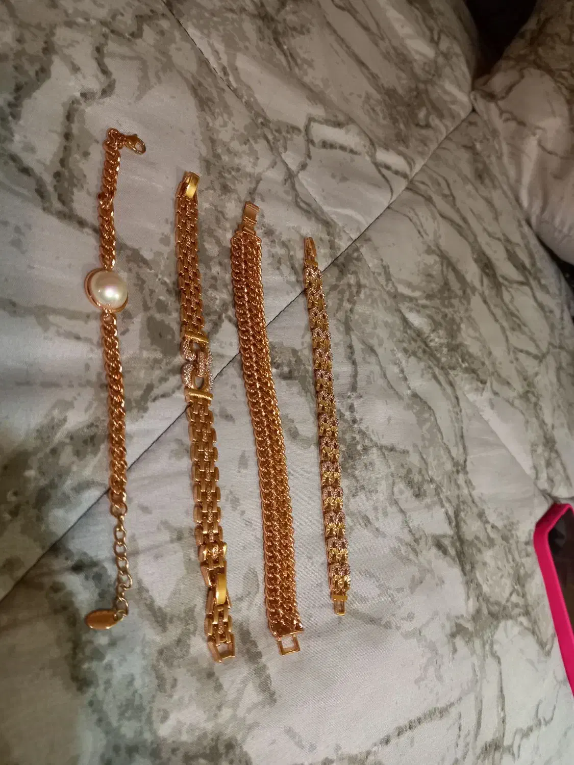 انواع دستبند ژوپینگ طرح طلا هرکدام۶۸۰|بدلیجات|اصفهان, شیخ اشراق|دیوار