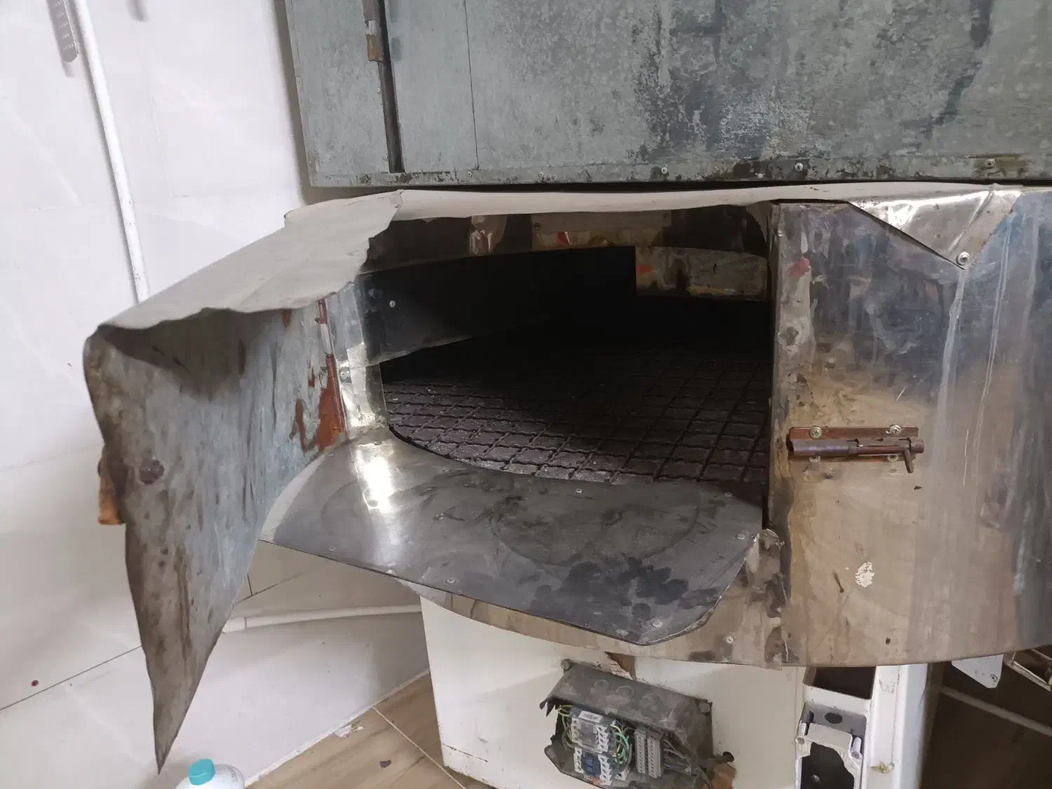 فر پیتزا گردون|کافی‌شاپ و رستوران|کرمان, |دیوار