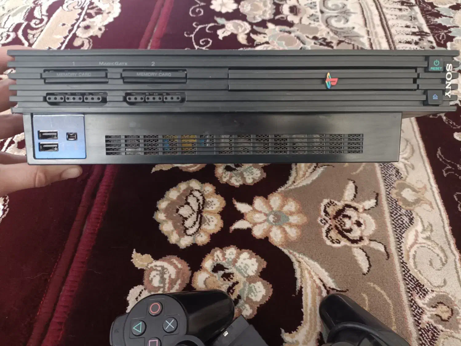 پلی استیشن در حد نو|کنسول، بازی ویدئویی و آنلاین|صحنه, |دیوار