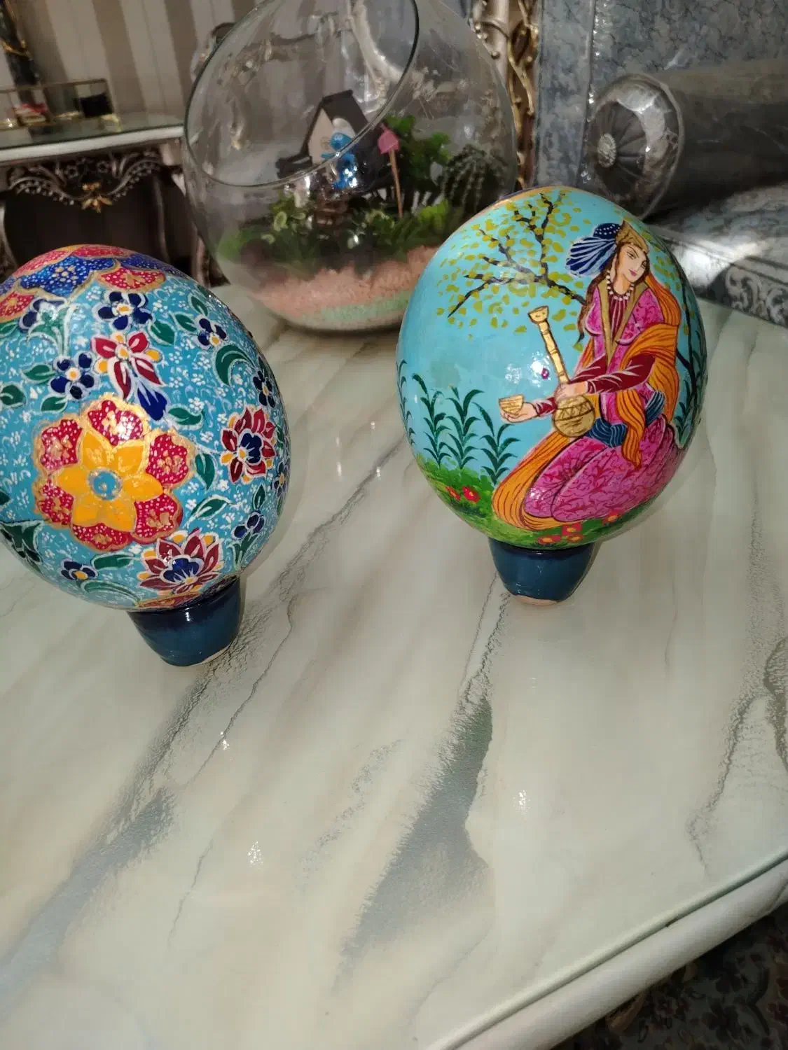 تخمشنر مرغ طراحی شده|تابلو، نقاشی، عکس|اصفهان, فرودگاه|دیوار