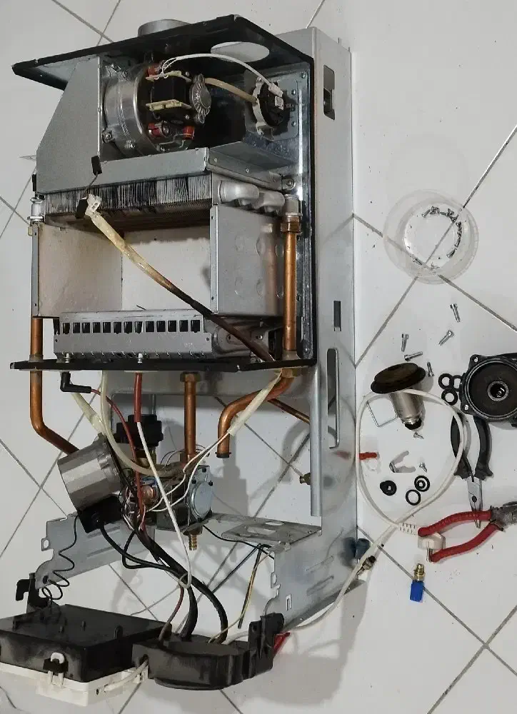 خدمات تخصصی پکیج و رادیاتور با ضمانت|خدمات پیشه و مهارت|پرند, فاز ۰|دیوار