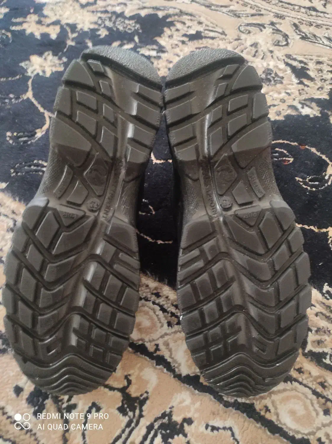 کفش کار ایمنی نو سایز ۴۳ و ۳۷|کیف، کفش، کمربند|شیراز, شهرک مهدی‌آباد|دیوار