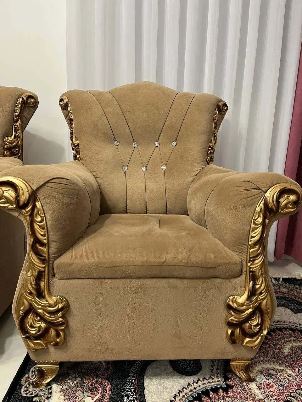 مبل 7 نفره + میز جلو مبلی + ۴تا میزعسلی|مبلمان خانگی و میز عسلی|سنگر, |دیوار