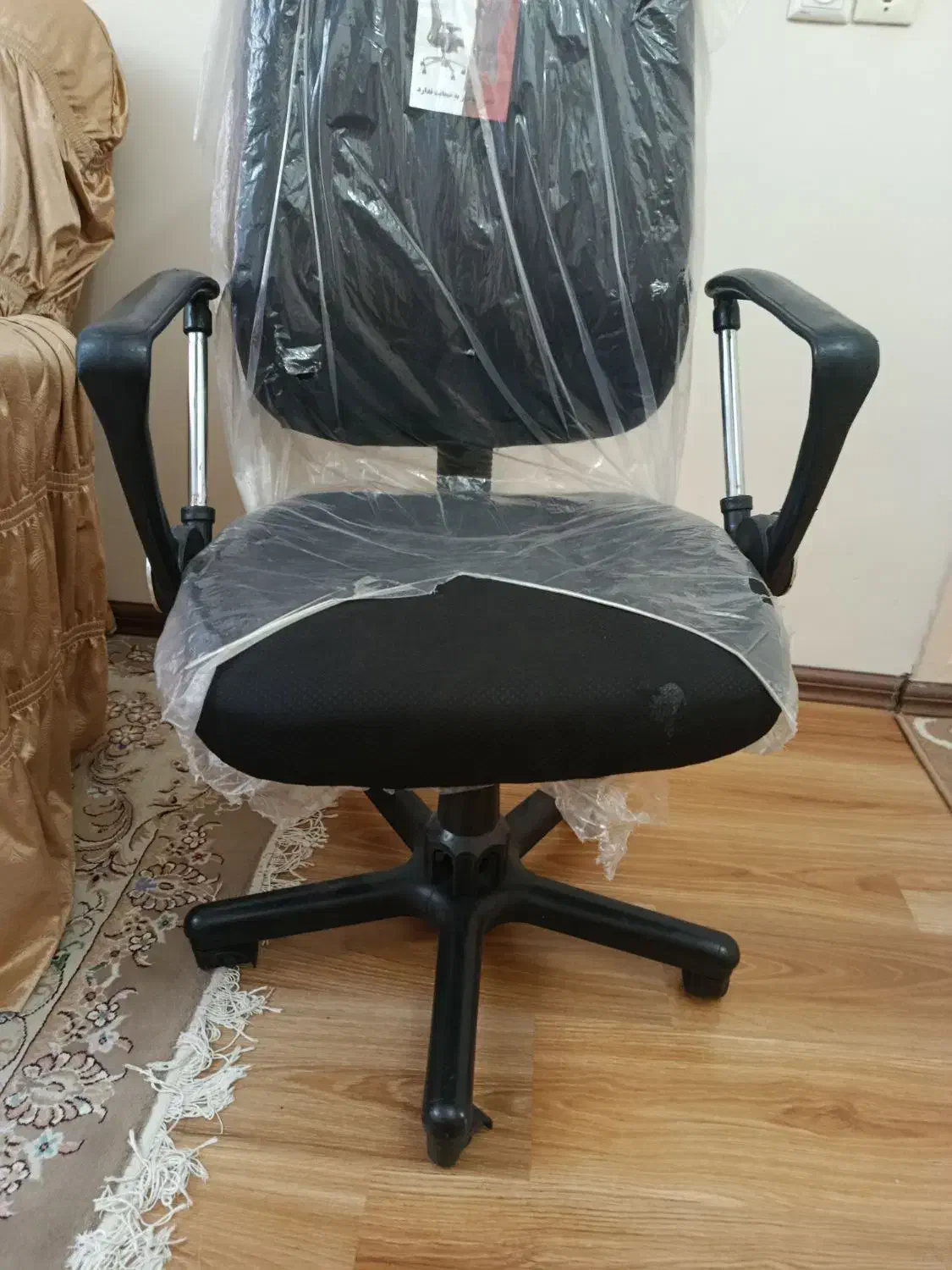 فروش|صندلی و نیمکت|میانه, |دیوار