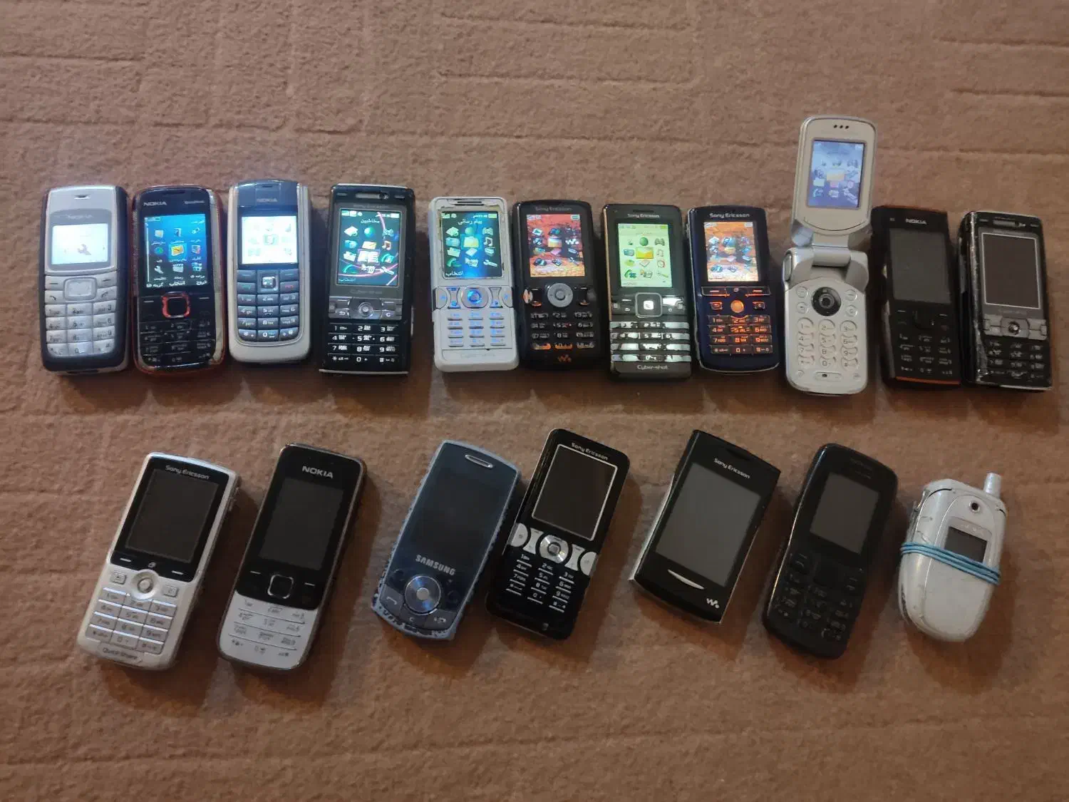 گوشهایی انیتک خاص سونی اریکسون و نوکیا|موبایل|مشهد, طبرسی شمالی|دیوار