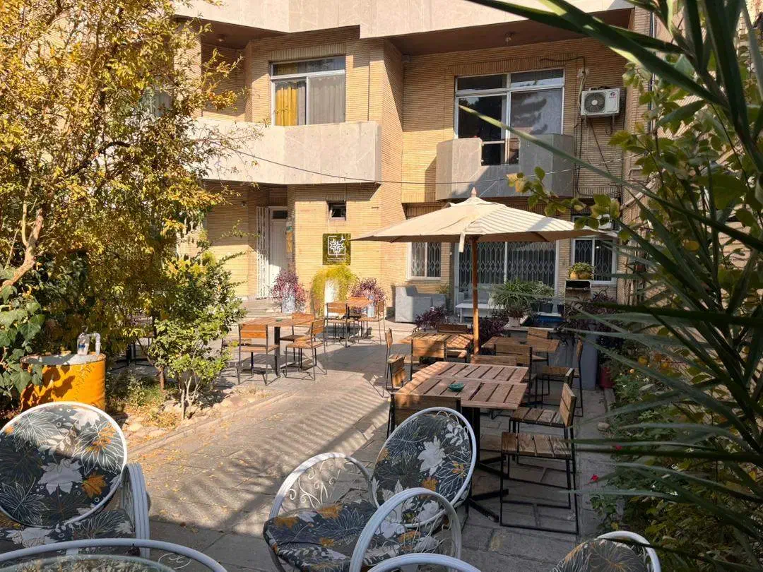 اجاره میز در فضای کار اشتراکی|اجارهٔ کوتاهمدت دفتر کار و فضای آموزشی|اصفهان, فیض|دیوار