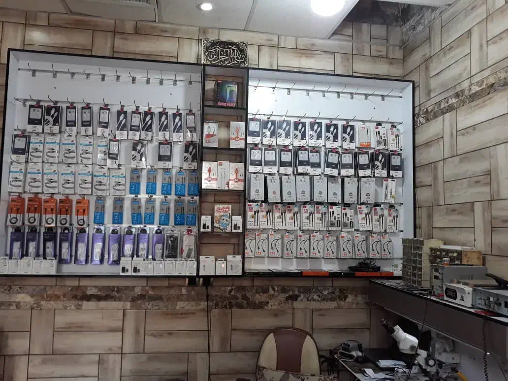 دکور موبایل فروشی با لوازم جانبی|فروشگاه و مغازه|رباط‌کریم, نصیرشهر|دیوار