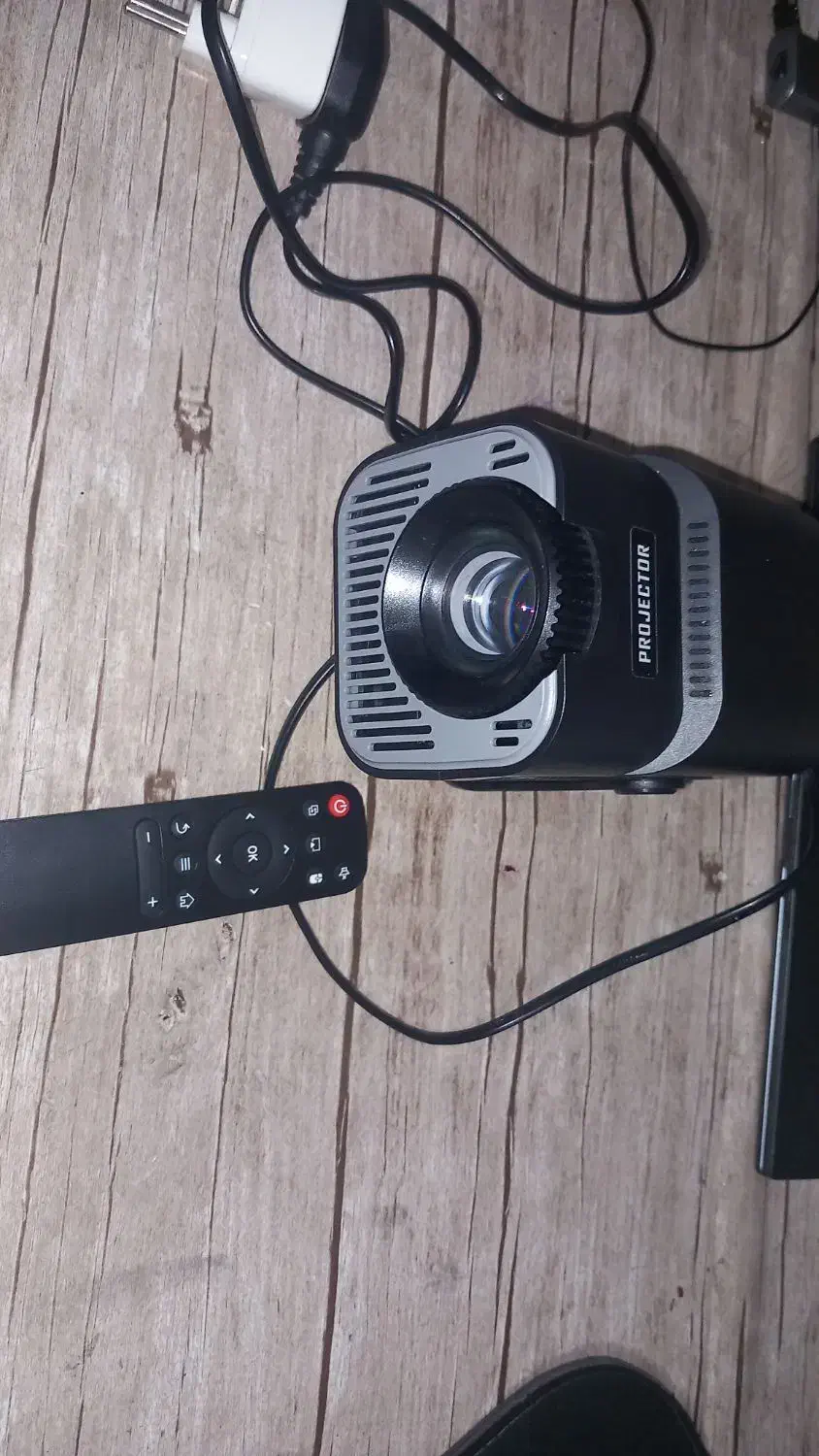 ویدئو پروژکتور|تلویزیون و پروژکتور|زنجان, |دیوار