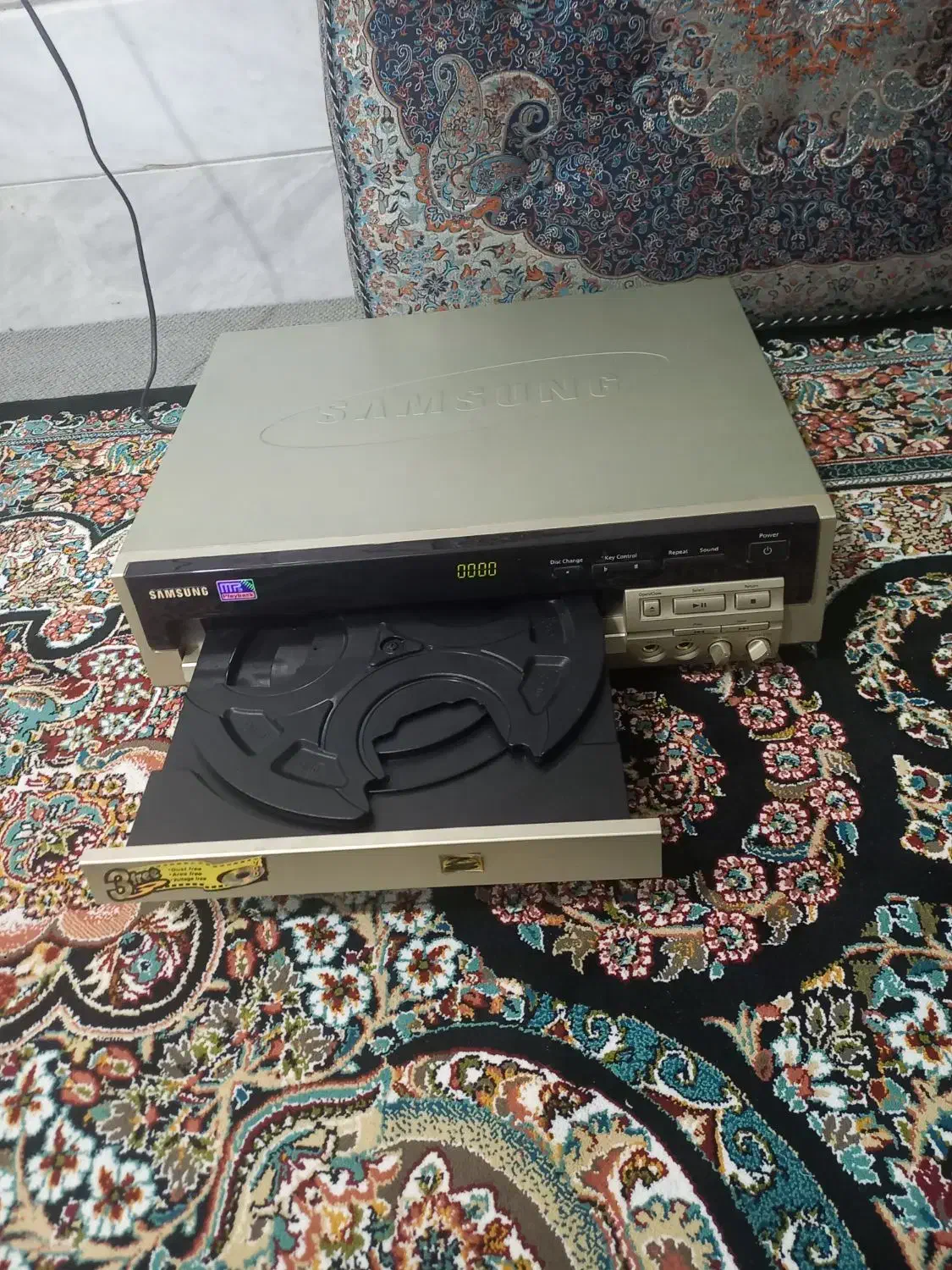 دستگاه سی دی|پخش‌کننده DVD و ویدیو|قم, کیوانفر|دیوار