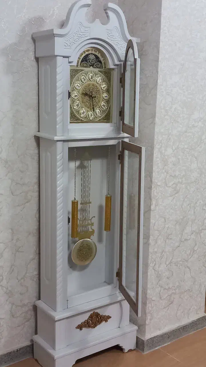 ساعت دیواری MDF مدرن در حد نو سفید|ساعت دیواری و تزئینی|کامیاران, |دیوار