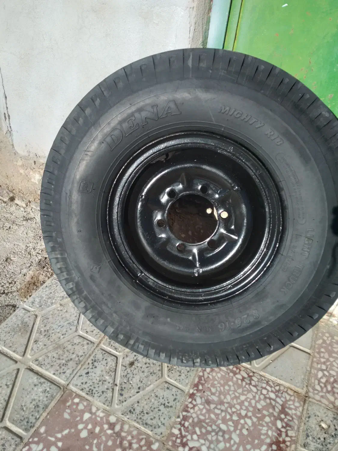 لاستیک نیسان|قطعات یدکی و لوازم جانبی|آبدانان, |دیوار