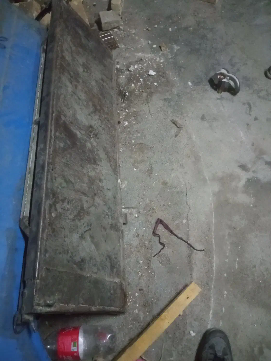 درب عقب وانت و گلگیر|قطعات یدکی و لوازم جانبی|چناران, |دیوار