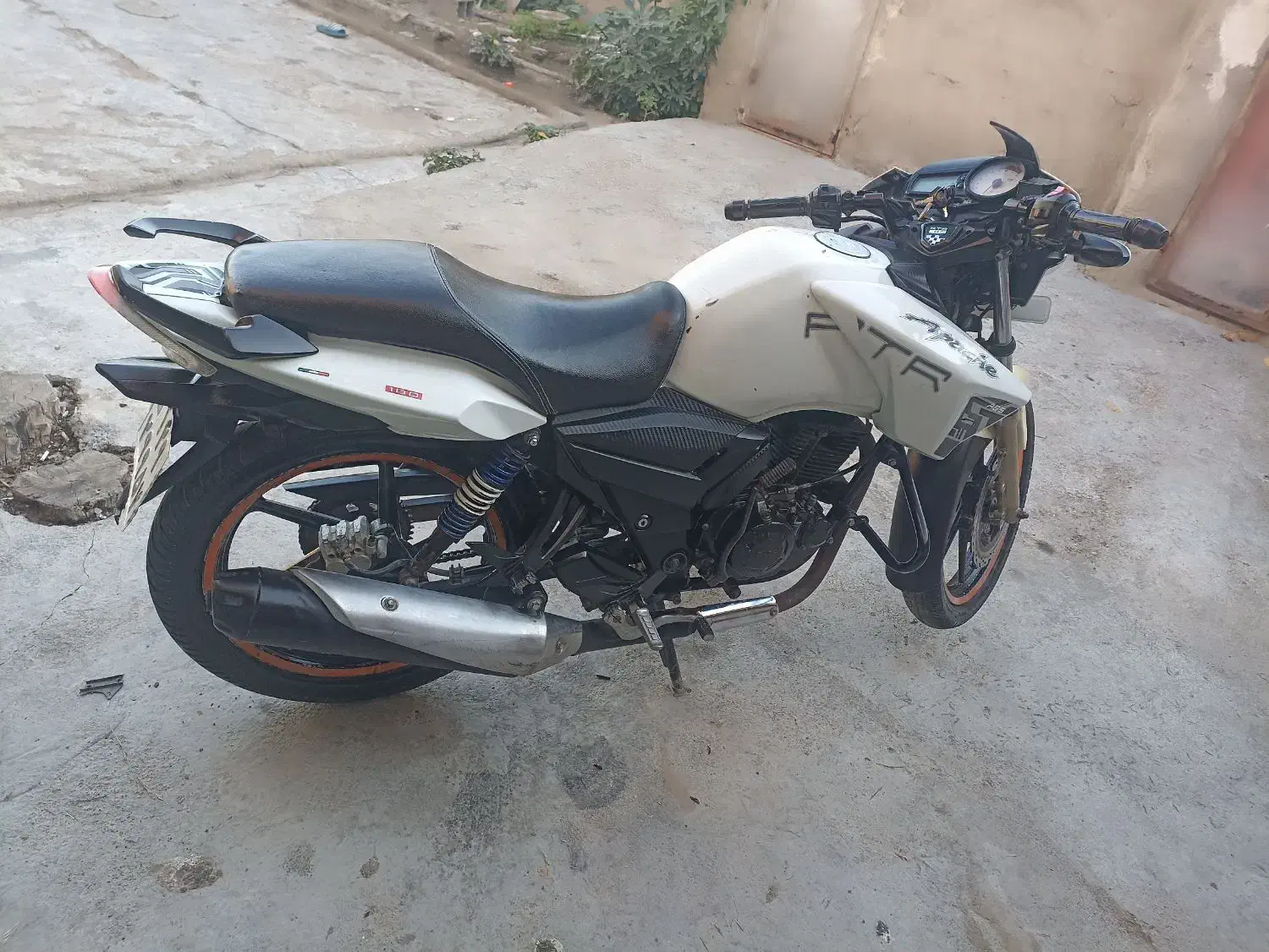 موتور آپاچی مزایده انبار خوابیده معاوضه|موتورسیکلت|گنبد کاووس, |دیوار