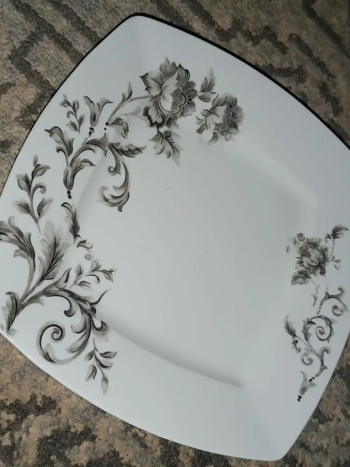 سرویس چینی 12 نفره مربع|ظروف سرو و پذیرایی|مشهد, ولیعصر (شهرک غرب)|دیوار