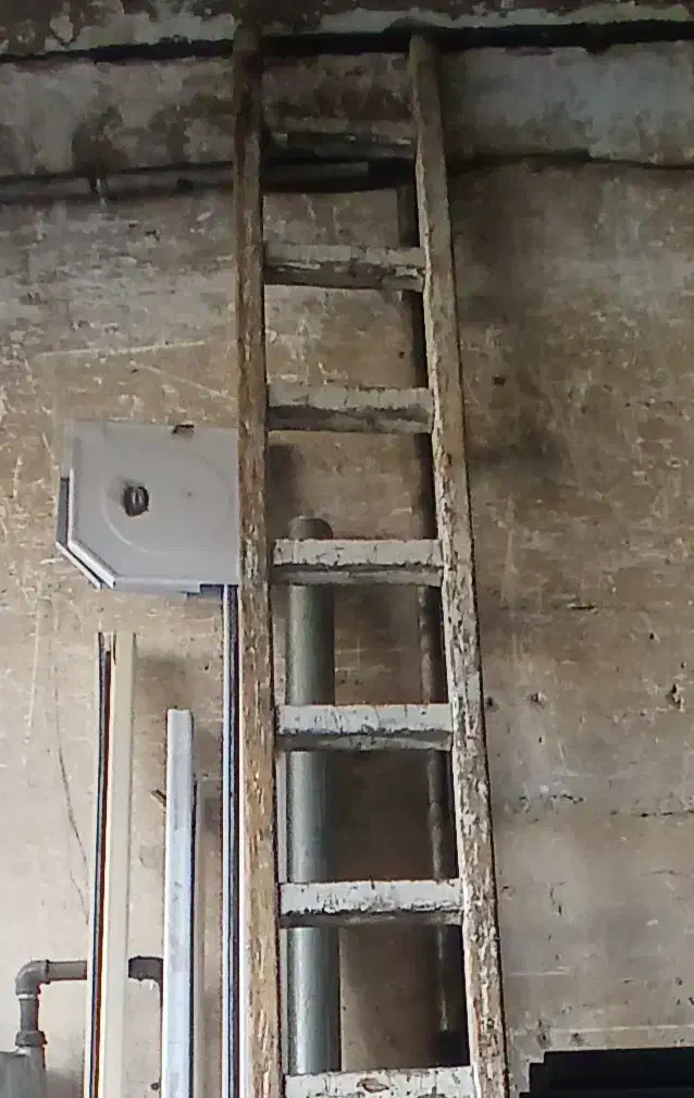 نردبان|ابزارآلات|تبریز, |دیوار