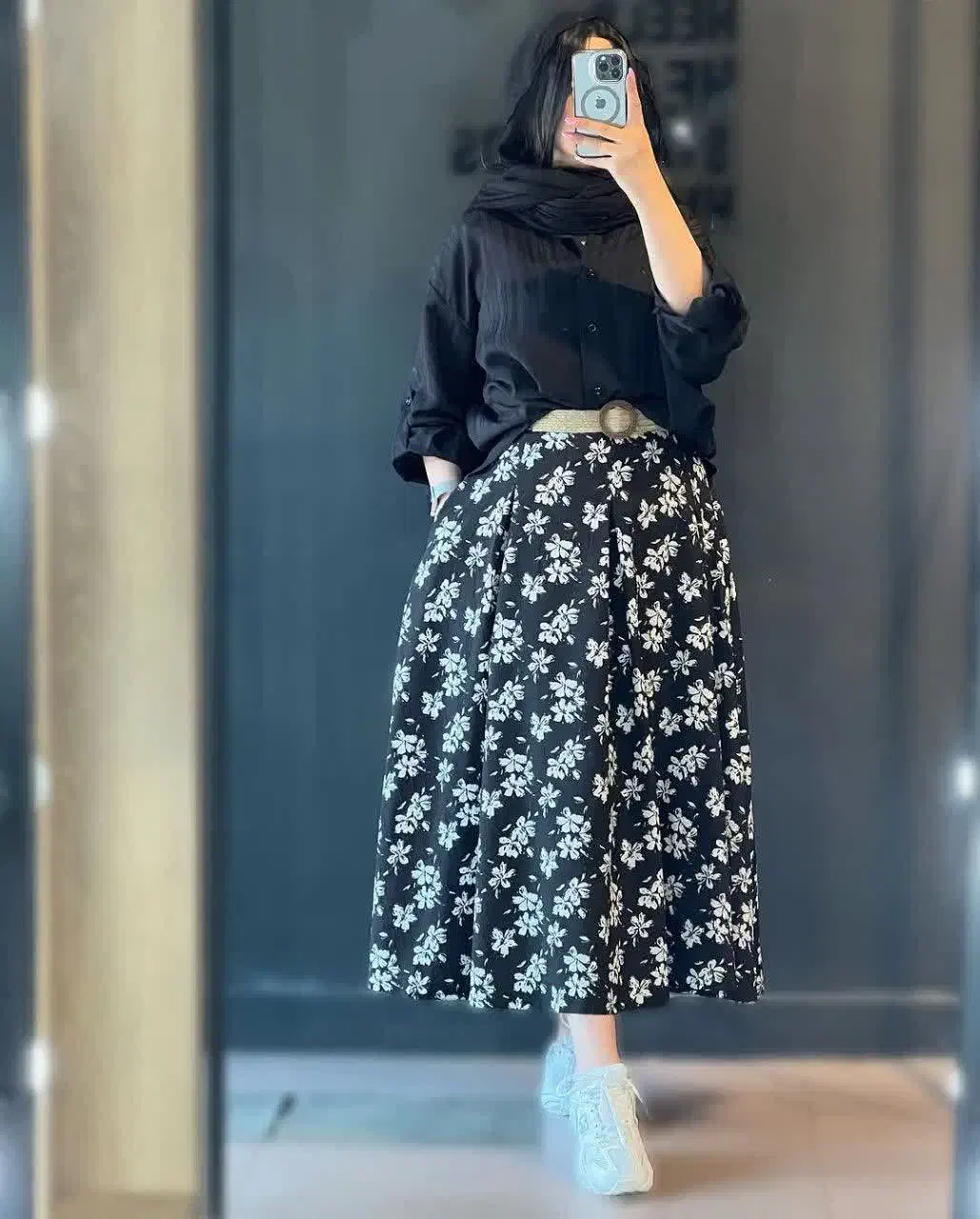 گالری بهار شامل انواع کیف، کفش و لباس زنانه و...|لباس|سپیدان, |دیوار