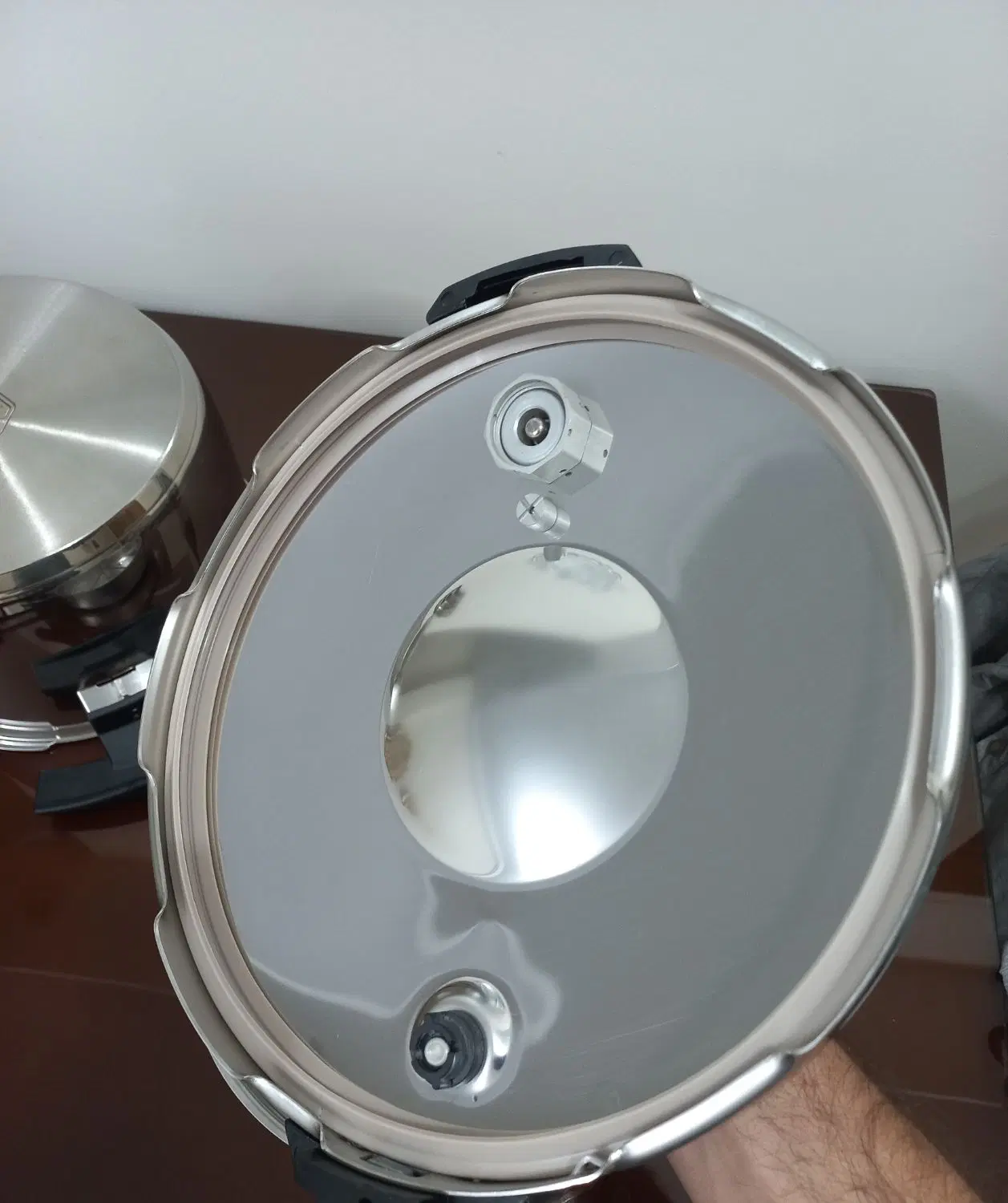 زودپز هشت لیتری فیسلر آلمان fissler|ظروف پختوپز|تهران, مینای جنوبی|دیوار