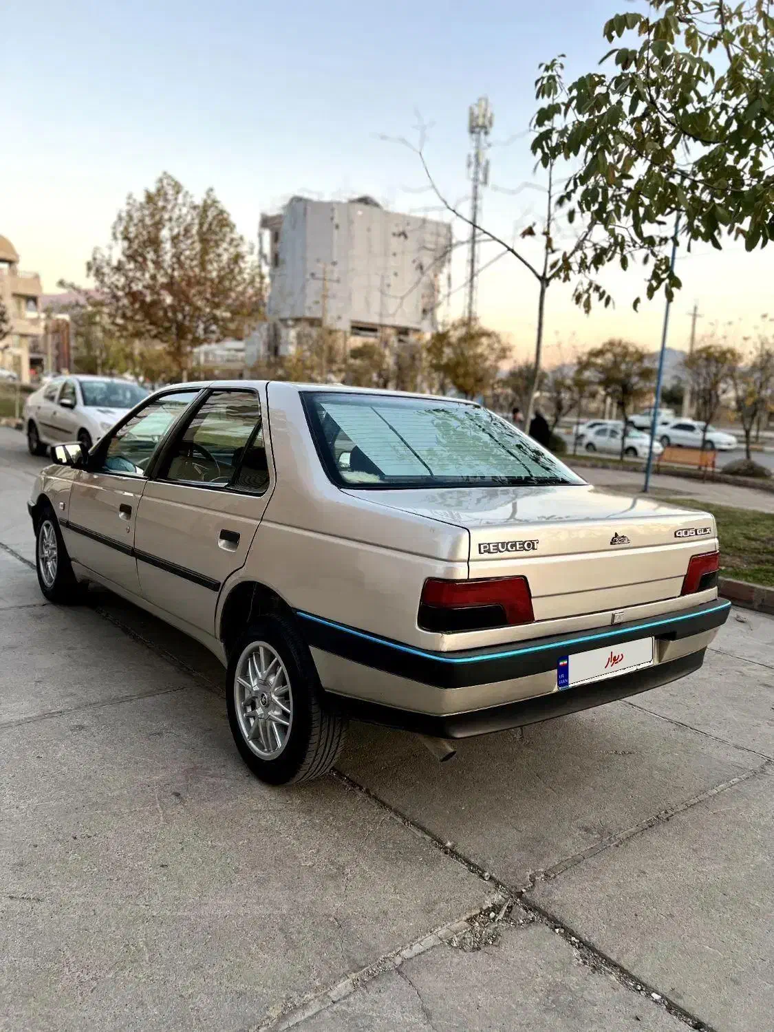 پژو 405بژ نقره ای درجه یک|خودرو سواری و وانت|بانه, |دیوار