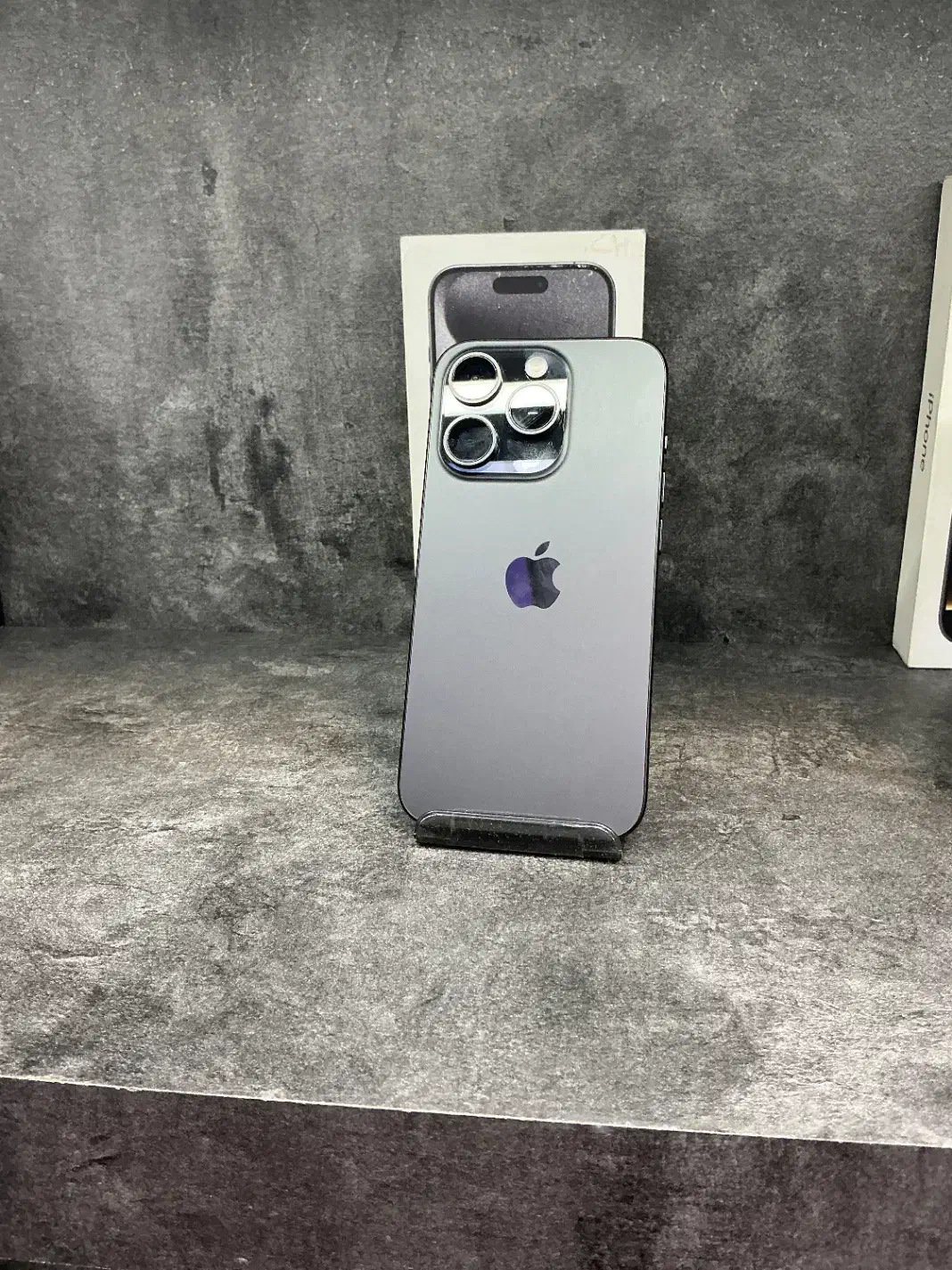 iPhone 15proبا روزی ۲۵۰هزار تومن|موبایل|اصفهان, مفتح|دیوار