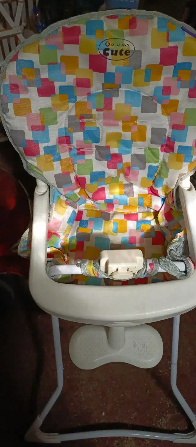 صندلی غذای کودک|تخت و صندلی بچه|کرمانشاه, |دیوار