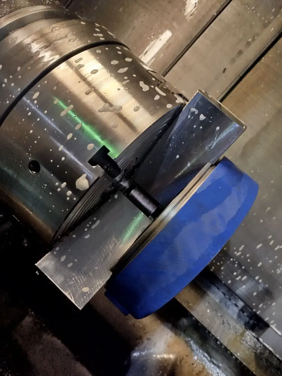 کارگر ساده و اپراتور Cnc و مونتاژ کار|استخدام صنعتی، فنی، مهندسی|صوفیان, |دیوار