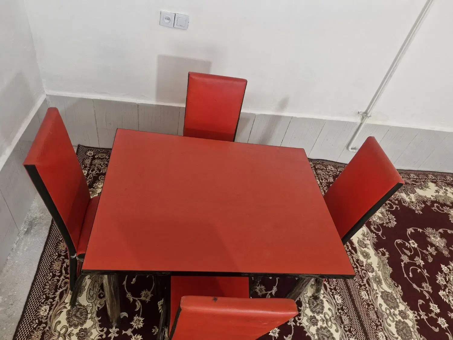 میز عسلی رستوران نو 4 نفره|میز و صندلی غذاخوری|کرج, شهرک سهرابیه|دیوار