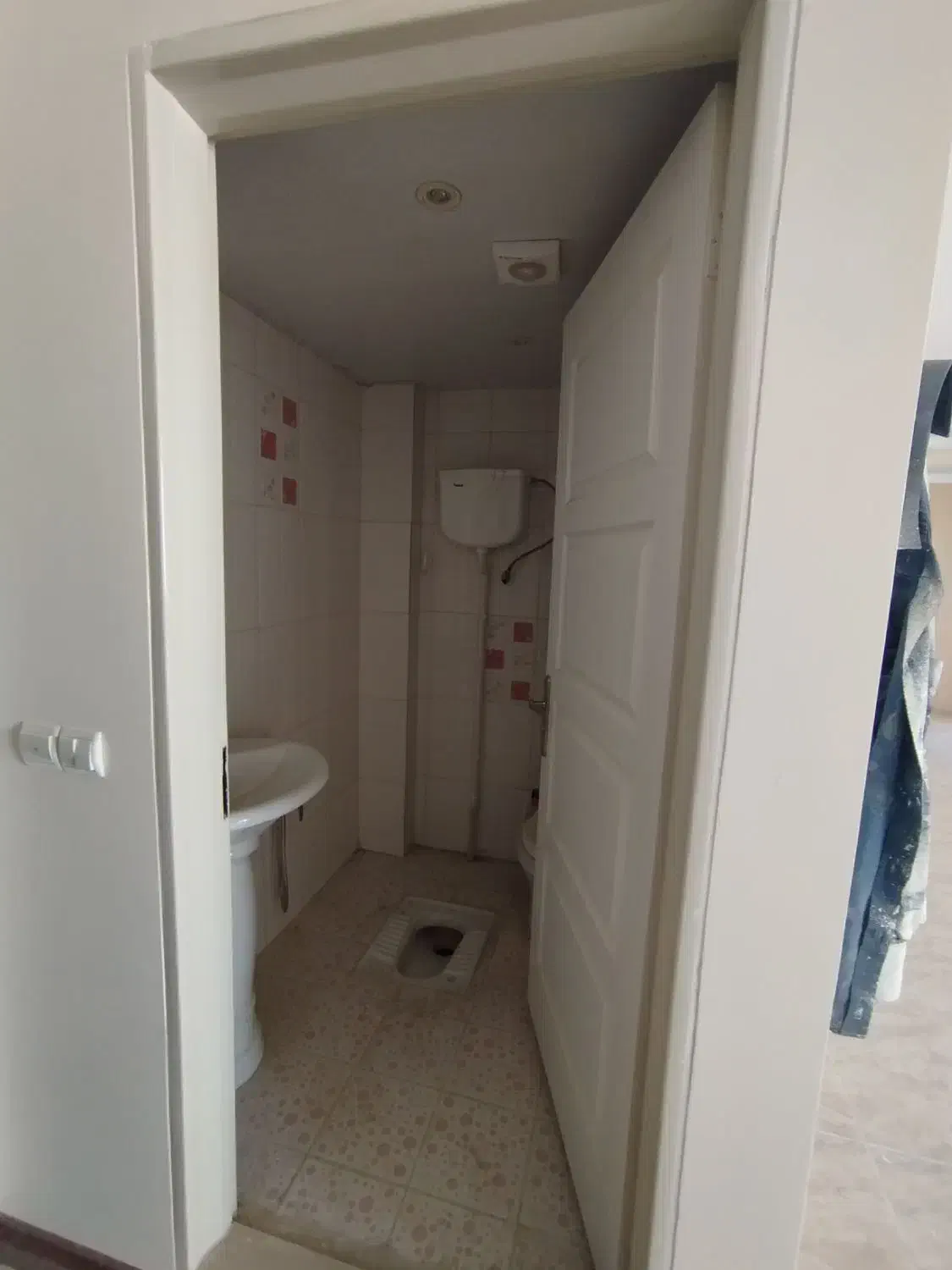 فروش واحد کلید اول پلاک سوم گلسرخی|فروش آپارتمان|بروجرد, |دیوار