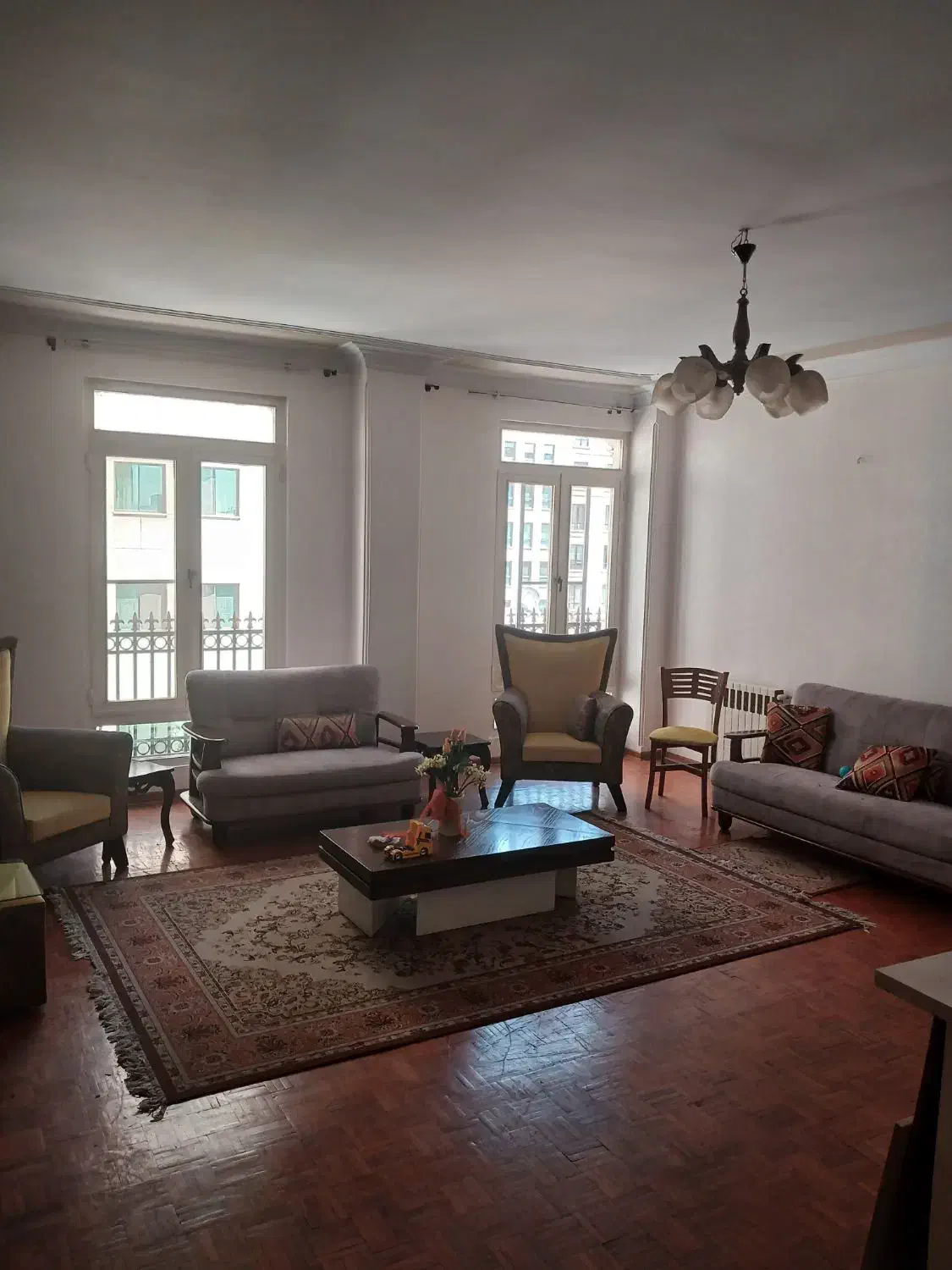 ۱۲۰ متر ۲ پارکینگ ولیعصر جردن پارک ملت فول مجرد