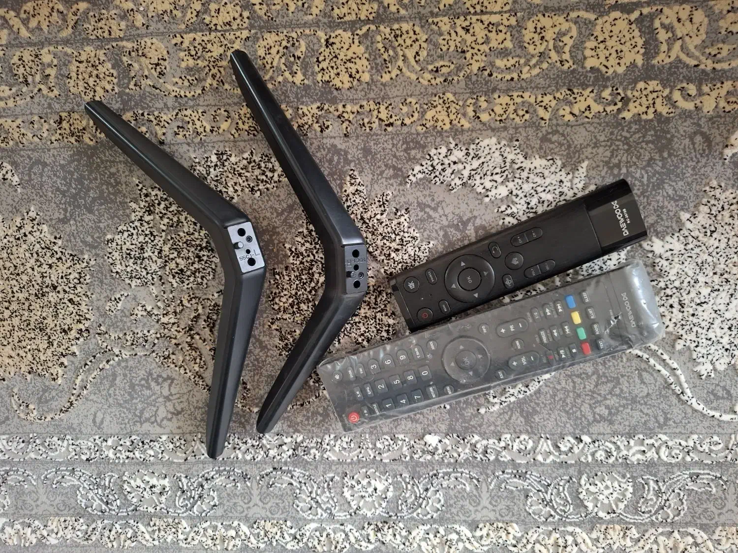 ال ای دی شکسته LED|تلویزیون و پروژکتور|صدرا-فارس, فاز ۱|دیوار