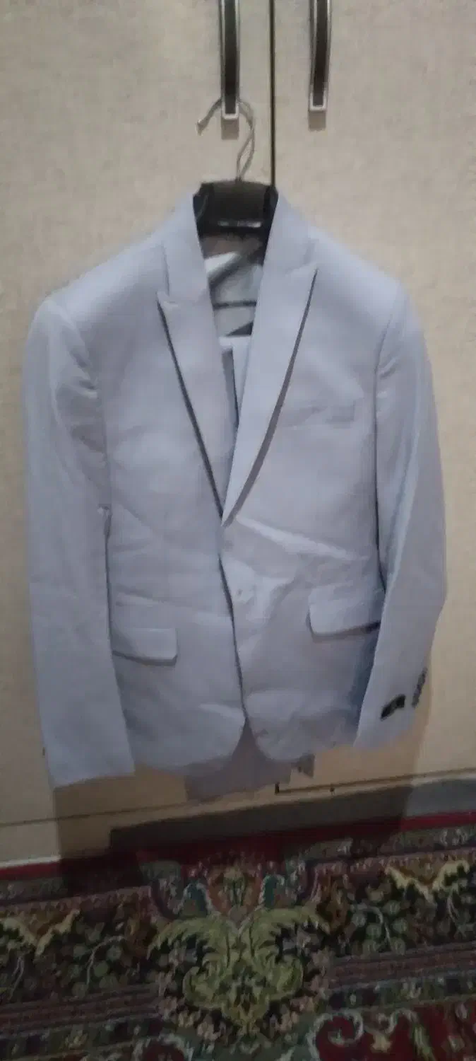 کت و شلوار نو|لباس|آستانه اشرفیه, |دیوار