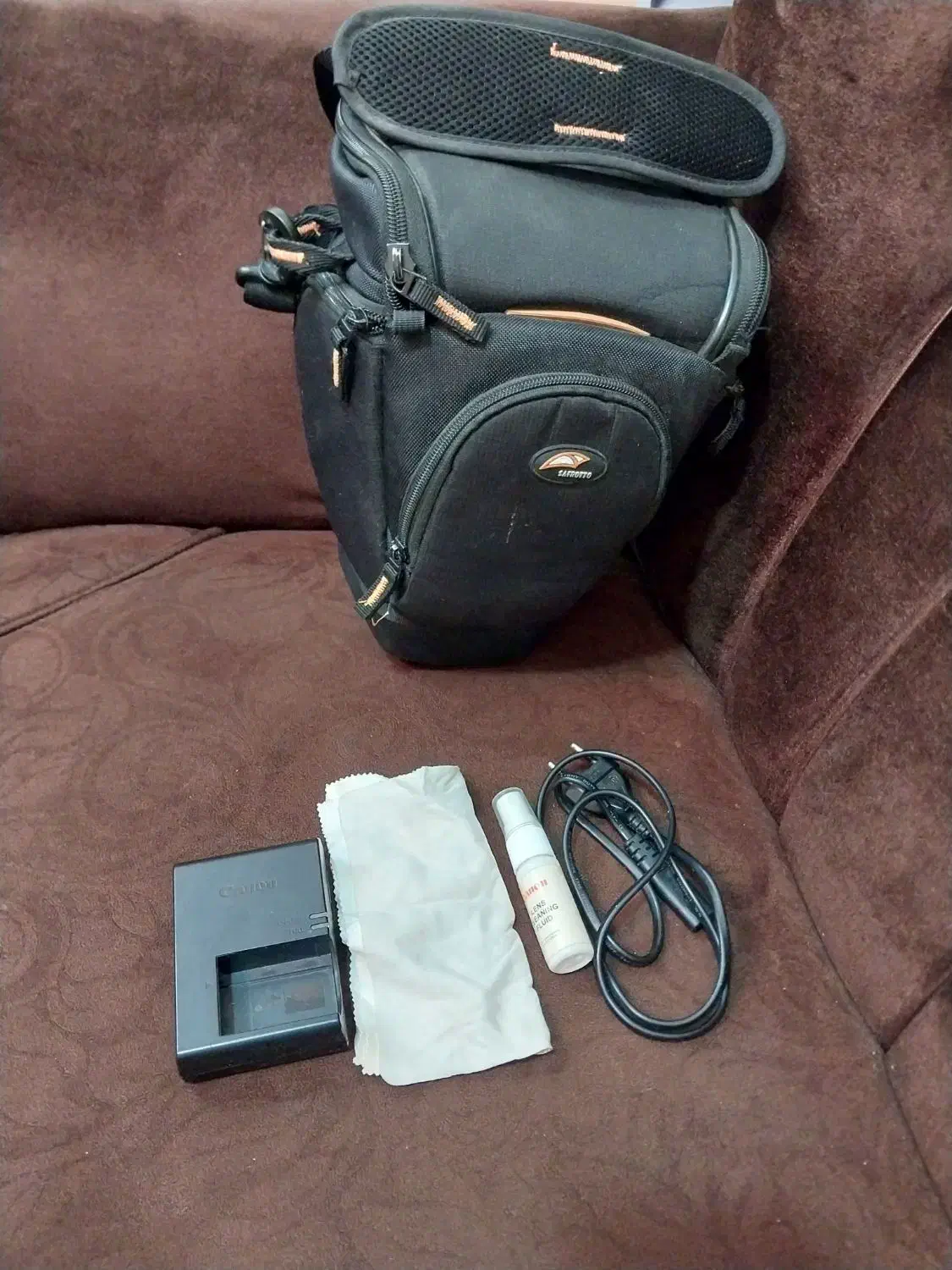 کیف وشارژردوربین|دوربین عکاسی و فیلم‌برداری|آبادان, |دیوار