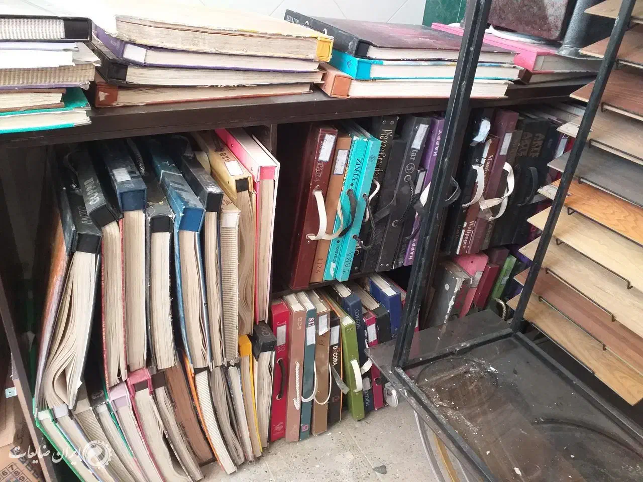 فروش آلبوم کاغذ دیواری قدیمی|صنایع دستی و سایر لوازم تزئینی|تهران, گلستان (شهرک راه آهن)|دیوار