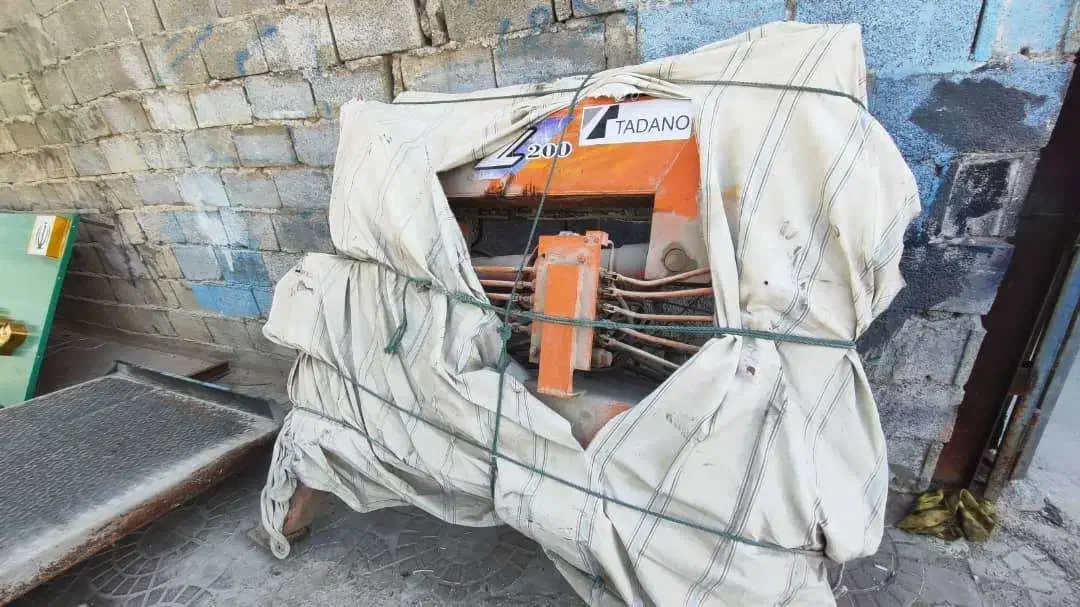 جرثقیل 2 تن نیسان|ماشینآلات صنعتی|گله دار, |دیوار