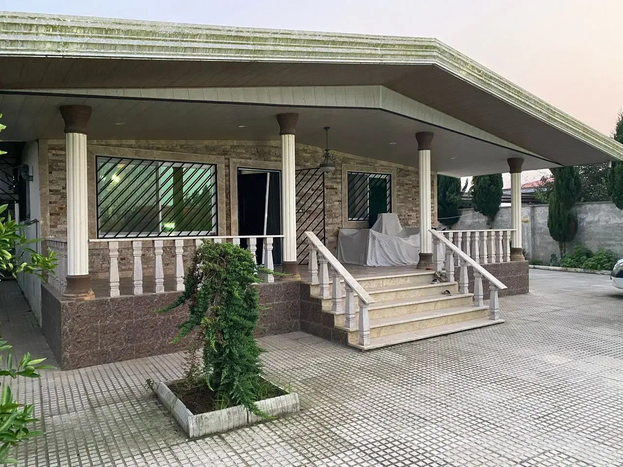 ویلاباغ۹۰۰متری|فروش خانه و ویلا|هادی شهر, |دیوار